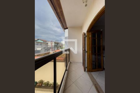 Casa à venda com 323m², 5 quartos e 4 vagas Casa à venda com 323m², 5 quartos e 4 vagasVaranda Suíte