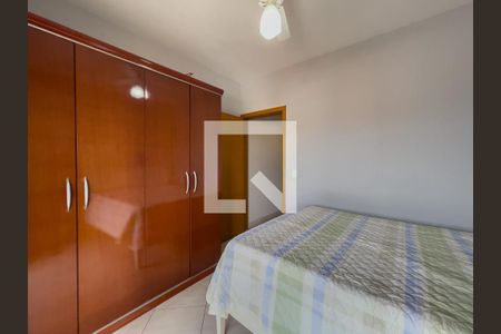 Casa à venda com 323m², 5 quartos e 4 vagas Casa à venda com 323m², 5 quartos e 4 vagasQuarto 3