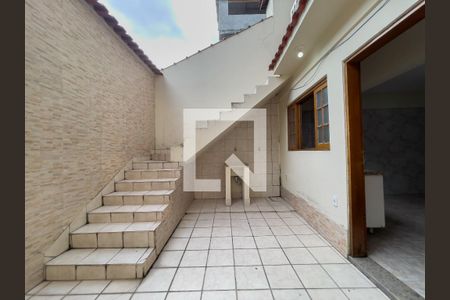 Casa à venda com 323m², 5 quartos e 4 vagas Casa à venda com 323m², 5 quartos e 4 vagasEdícula