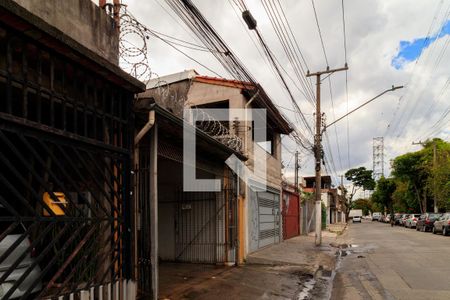 Casa à venda com 150m², 3 quartos e 4 vagas Casa à venda com 150m², 3 quartos e 4 vagasFachada