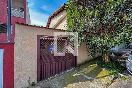 Casa à venda com 165m², 3 quartos e 2 vagasFachada