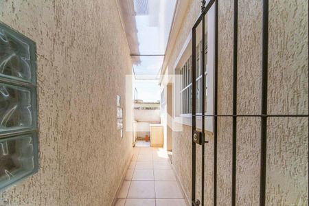 Casa à venda com 165m², 3 quartos e 2 vagasCorredor Externo