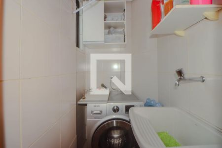 Apartamento à venda com 90m², 2 quartos e 2 vagas Apartamento à venda com 90m², 2 quartos e 2 vagasCozinha e Área de Serviço