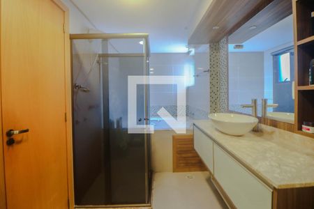 Apartamento à venda com 90m², 2 quartos e 2 vagas Apartamento à venda com 90m², 2 quartos e 2 vagasBanheiro da Suíte