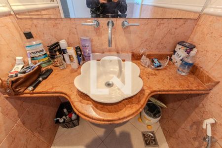 Apartamento para alugar com 160m², 4 quartos e 4 vagas Apartamento para alugar com 160m², 4 quartos e 4 vagasBanheiro da Suíte 1