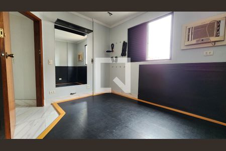 Apartamento para alugar com 189m², 3 quartos e 2 vagas Apartamento para alugar com 189m², 3 quartos e 2 vagasQuarto 3