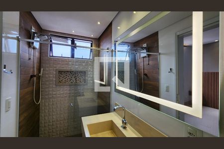 Apartamento para alugar com 189m², 3 quartos e 2 vagas Apartamento para alugar com 189m², 3 quartos e 2 vagasBanheiro da Suíte