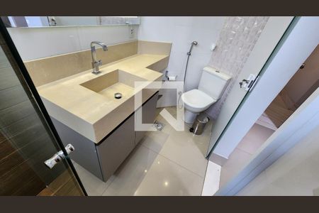 Apartamento para alugar com 189m², 3 quartos e 2 vagas Apartamento para alugar com 189m², 3 quartos e 2 vagasBanheiro da Suíte