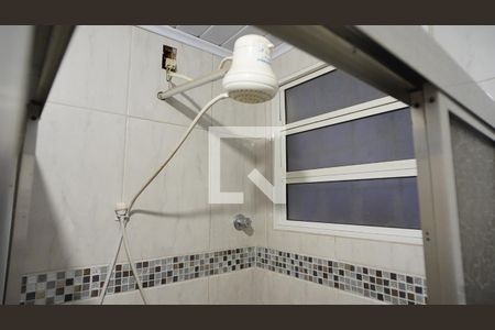 Banheiro de apartamento à venda com 1 quarto, 40m² em Petrópolis, Porto Alegre