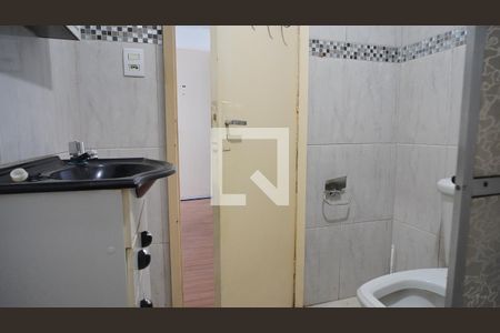 Banheiro de apartamento à venda com 1 quarto, 40m² em Petrópolis, Porto Alegre