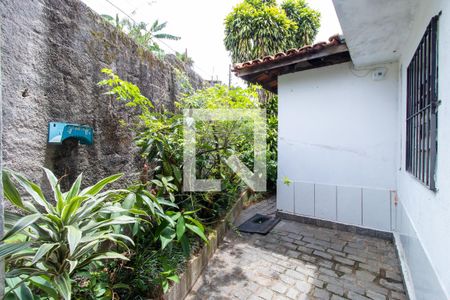 Casa para alugar com 207m², 2 quartos e 3 vagasÁrea lateral