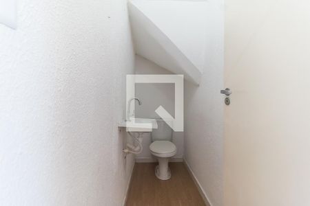 Lavabo de casa de condomínio para alugar com 3 quartos, 128m² em Vila Oliveira, Mogi das Cruzes