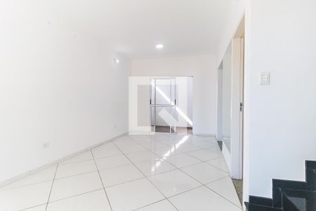 Sala de casa de condomínio para alugar com 3 quartos, 128m² em Vila Oliveira, Mogi das Cruzes