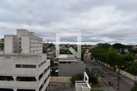 Quarto 1 de apartamento para alugar com 2 quartos, 46m² em Fanny, Curitiba