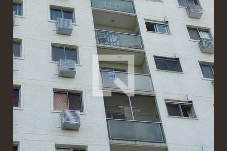 Apartamento à venda com 54m², 2 quartos e 1 vaga Apartamento à venda com 54m², 2 quartos e 1 vagaFachada com Placa Quinto Andar