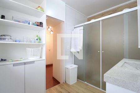 Casa à venda com 331m², 4 quartos e 4 vagasBanheiro da Suíte