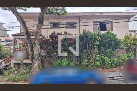 Casa à venda com 331m², 4 quartos e 4 vagasFachada