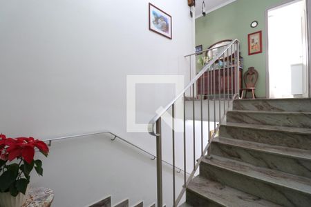 Casa à venda com 331m², 4 quartos e 4 vagasEscada