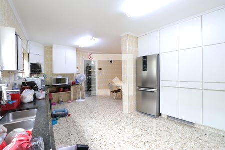 Casa à venda com 331m², 4 quartos e 4 vagasCozinha