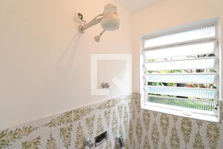 Casa à venda com 331m², 4 quartos e 4 vagasBanheiro Garagem 1