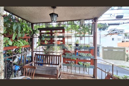 Casa à venda com 331m², 4 quartos e 4 vagasDetalhe