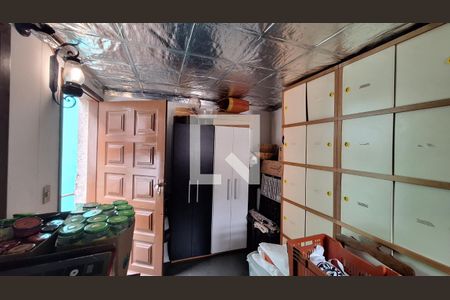 Casa à venda com 331m², 4 quartos e 4 vagasQuarto Edícula