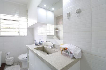 Casa à venda com 331m², 4 quartos e 4 vagasBanheiro Social