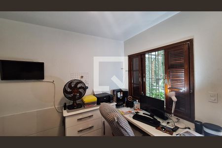 Casa à venda com 331m², 4 quartos e 4 vagasQuarto de Serviço