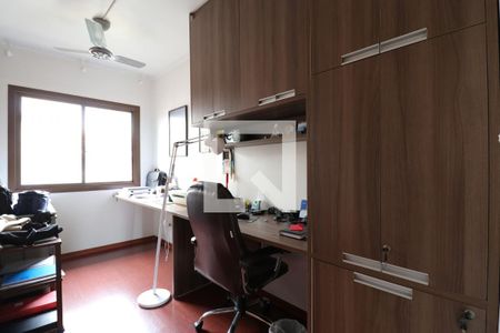 Casa à venda com 331m², 4 quartos e 4 vagasQuarto 2