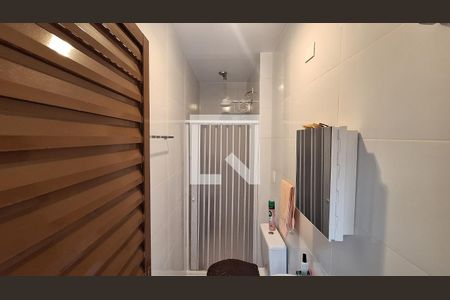 Casa à venda com 331m², 4 quartos e 4 vagasBanheiro de serviço