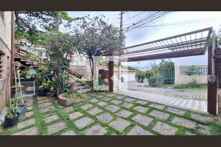 Casa à venda com 331m², 4 quartos e 4 vagasEntrada