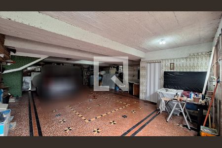 Casa à venda com 331m², 4 quartos e 4 vagasGaragem 1