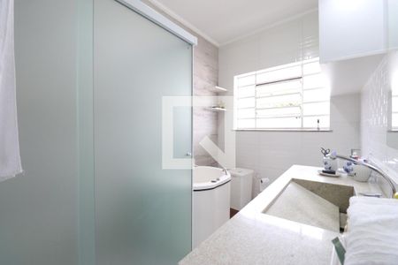 Casa à venda com 331m², 4 quartos e 4 vagasBanheiro Social