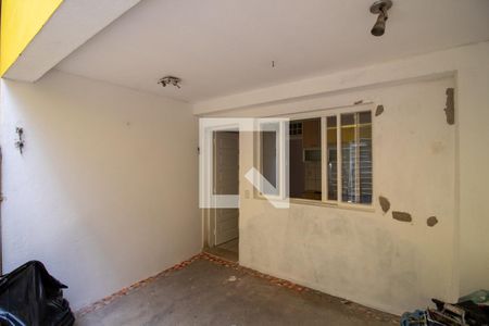Casa à venda com 110m², 2 quartos e 1 vaga Casa à venda com 110m², 2 quartos e 1 vagaQuintal