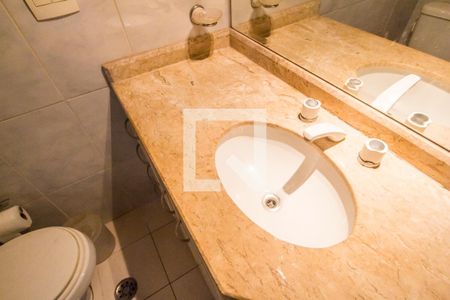 Apartamento para alugar com 90m², 3 quartos e 2 vagasDetalhe do Banheiro da Suite