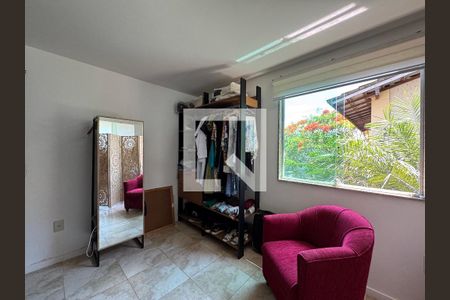 Casa à venda com 350m², 4 quartos e 2 vagas Casa à venda com 350m², 4 quartos e 2 vagasSuíte 1 (Master)