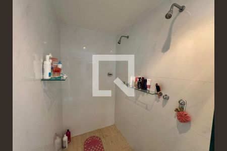 Casa à venda com 350m², 4 quartos e 2 vagas Casa à venda com 350m², 4 quartos e 2 vagasSuíte 1 (Master) - Banheiro