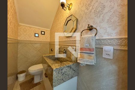 Casa à venda com 350m², 4 quartos e 2 vagas Casa à venda com 350m², 4 quartos e 2 vagasLavabo