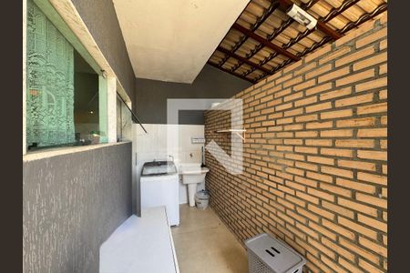 Casa à venda com 350m², 4 quartos e 2 vagas Casa à venda com 350m², 4 quartos e 2 vagasÁrea de Serviço