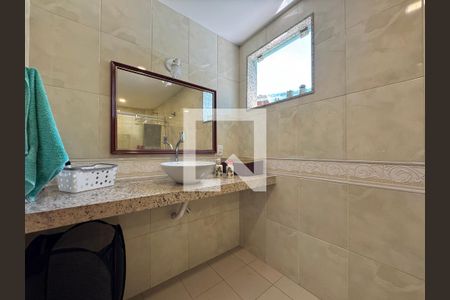 Casa à venda com 350m², 4 quartos e 2 vagas Casa à venda com 350m², 4 quartos e 2 vagasSuíte 3 - Banheiro