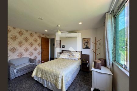 Casa à venda com 350m², 4 quartos e 2 vagas Casa à venda com 350m², 4 quartos e 2 vagasSuíte 3