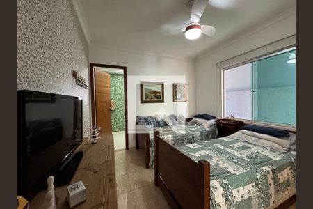 Casa à venda com 350m², 4 quartos e 2 vagas Casa à venda com 350m², 4 quartos e 2 vagassuíte 2