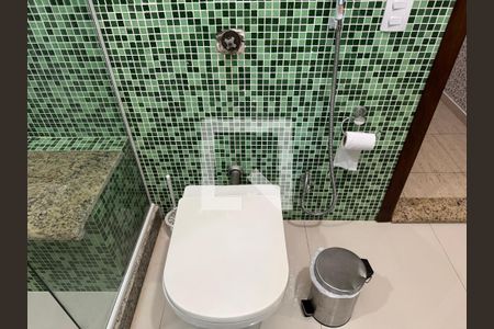 Casa à venda com 350m², 4 quartos e 2 vagas Casa à venda com 350m², 4 quartos e 2 vagassuíte 2 - Banheiro