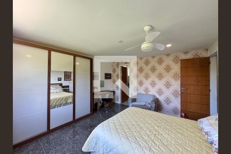 Casa à venda com 350m², 4 quartos e 2 vagas Casa à venda com 350m², 4 quartos e 2 vagasSuíte 3