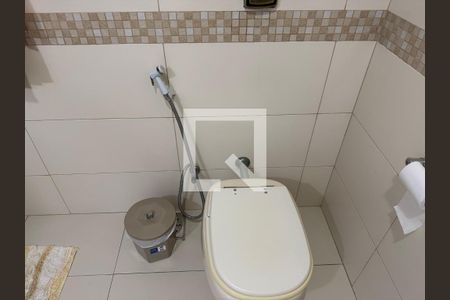 Casa à venda com 350m², 4 quartos e 2 vagas Casa à venda com 350m², 4 quartos e 2 vagasSuíte 4 - Banheiro
