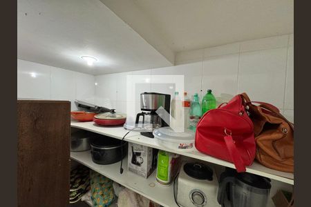 Casa à venda com 350m², 4 quartos e 2 vagas Casa à venda com 350m², 4 quartos e 2 vagasCozinha - Despensa