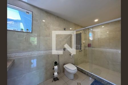 Casa à venda com 350m², 4 quartos e 2 vagas Casa à venda com 350m², 4 quartos e 2 vagasSuíte 3 - Banheiro