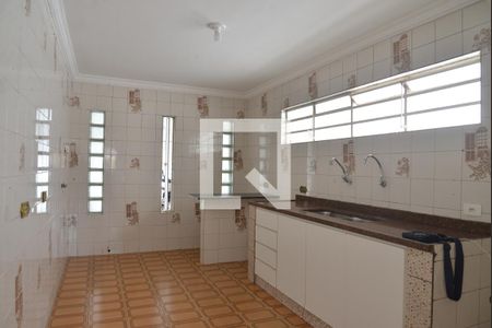 Casa à venda com 193m², 4 quartos e 1 vagaCozinha