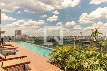 Studio à venda com 28m², 1 quarto e sem vaga Studio à venda com 28m², 1 quarto e sem vagaÁrea comum - Piscina