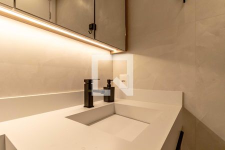 Studio à venda com 28m², 1 quarto e sem vaga Studio à venda com 28m², 1 quarto e sem vagaBanheiro Studio